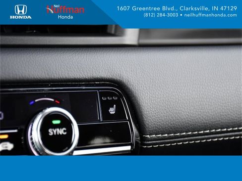 New 2025 Honda Pilot Touring image 14