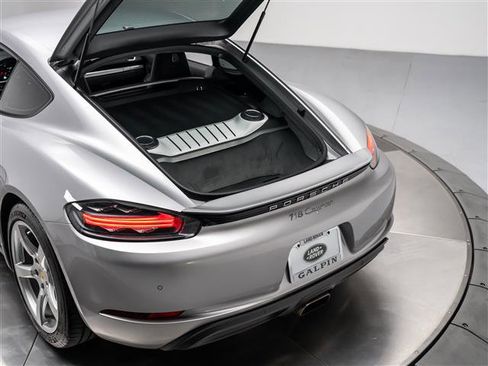 Used 2018 Porsche 718 Cayman Base image 31