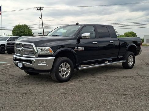 Used 2018 RAM 2500 Laramie AWD/4WD image 6