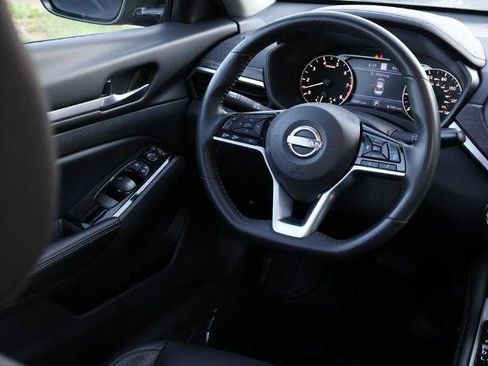 Certified 2025 Nissan Altima 2.5 SL FWD image 25