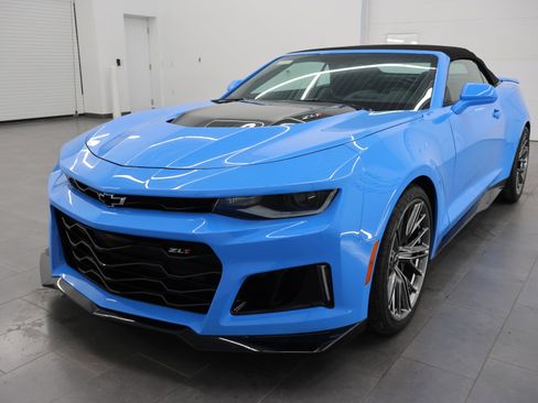 Used 2023 Chevrolet Camaro ZL1 RWD image 7