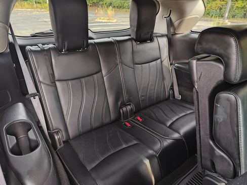 Used 2013 INFINITI JX35 w/ Premium Pkg image 28