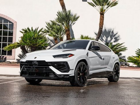 Used 2024 Lamborghini Urus S image 11