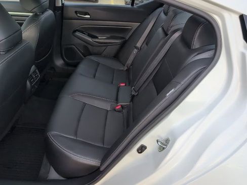 Used 2024 Nissan Altima 2.5 SL image 13