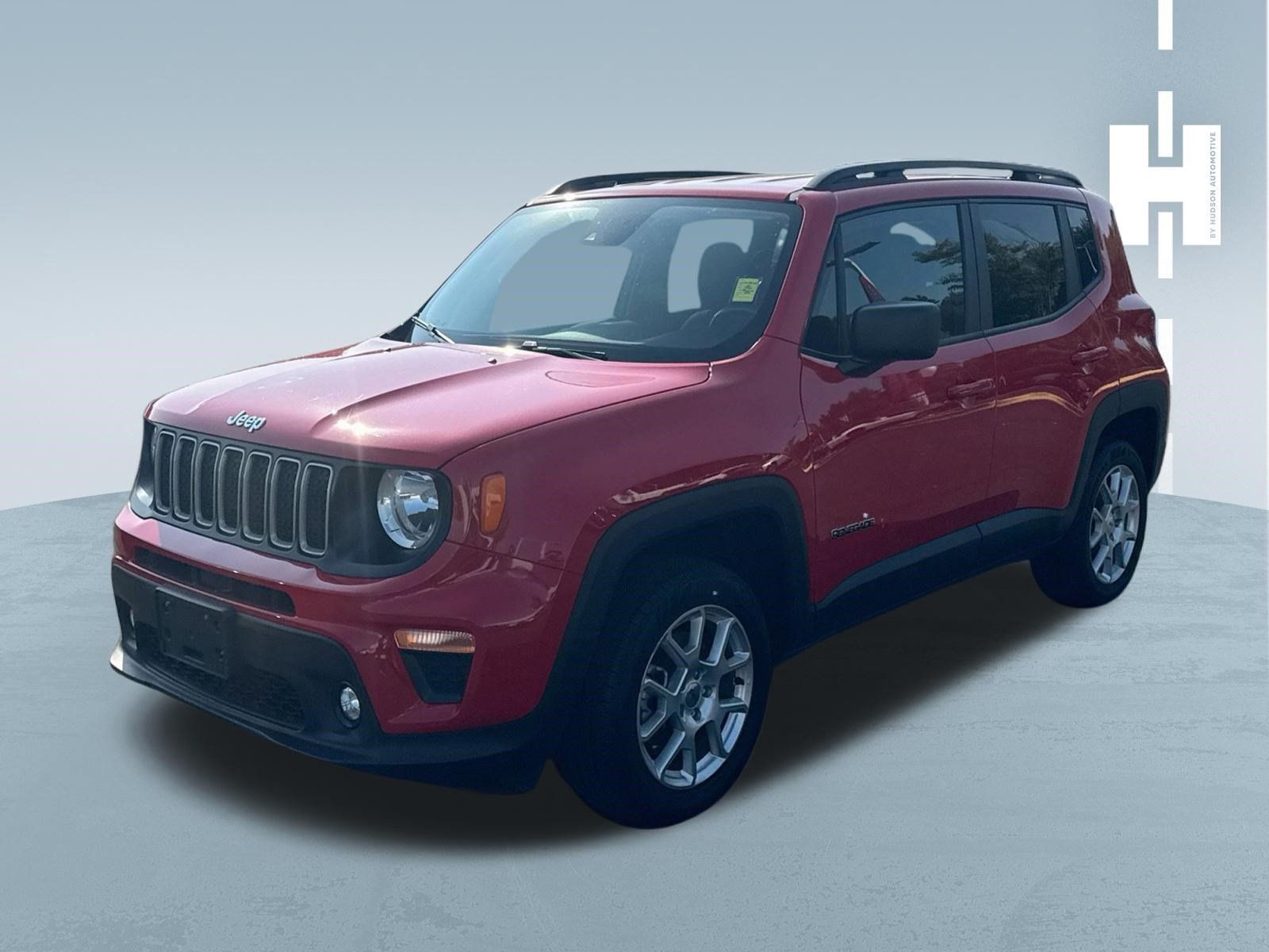 Used 2022 Jeep Renegade Latitude w/ Convenience Group AWD/4WD image 3