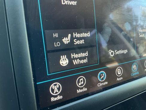 Used 2020 Chrysler Voyager LX w/ Cold Weather Group FWD image 22