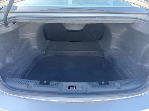 Used 2016 Lincoln MKS FWD image 9