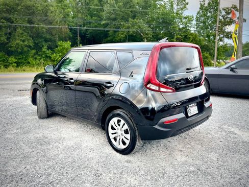 Used 2020 Kia Soul LX FWD image 2