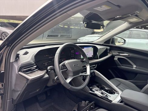Used 2025 Audi Q5 Premium w/ Convenience Package AWD/4WD image 12