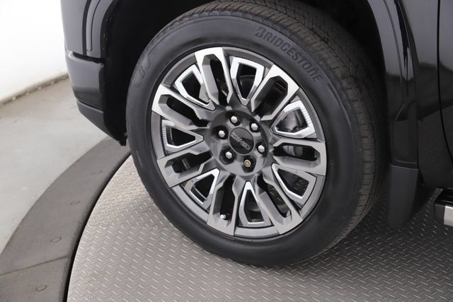 Used 2023 GMC Sierra 1500 Denali Ultimate AWD/4WD image 13