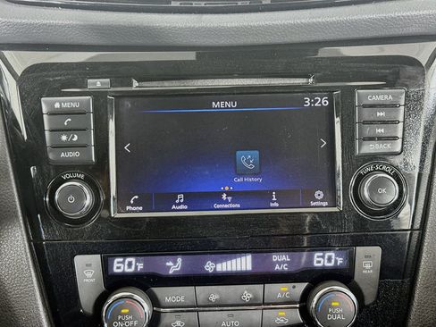 Used 2021 Nissan Rogue Sport SV FWD image 19