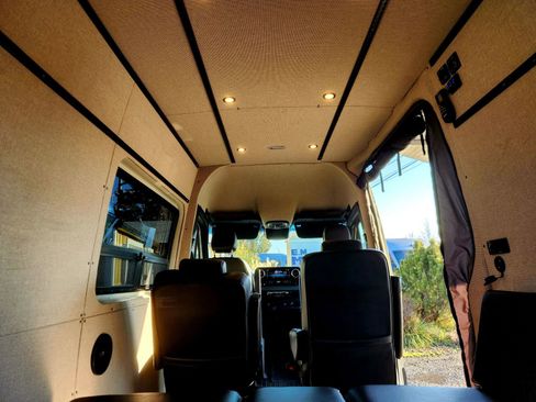 Used 2019 Mercedes-Benz Sprinter 2500 w/ Premium Plus Package image 40