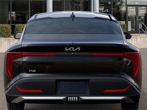 New 2025 Kia K4 LX image 14