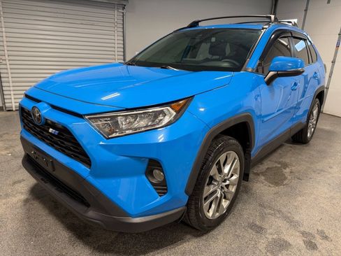 Used 2019 Toyota RAV4 XLE Premium w/ All Weather Liner Package AWD/4WD image 1