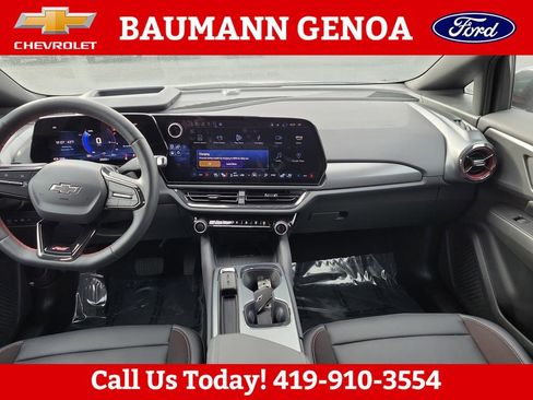 Used 2025 Chevrolet Equinox EV RS w/ Convenience Package II FWD image 17