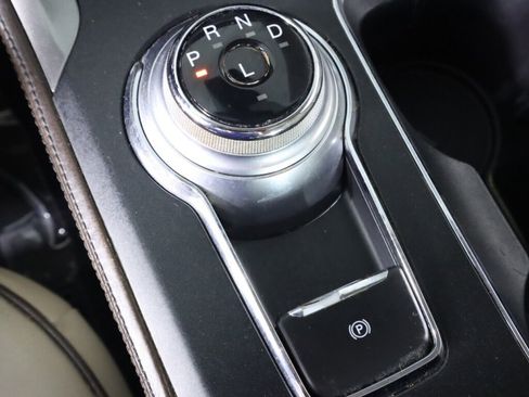 Used 2017 Ford Fusion Platinum image 26