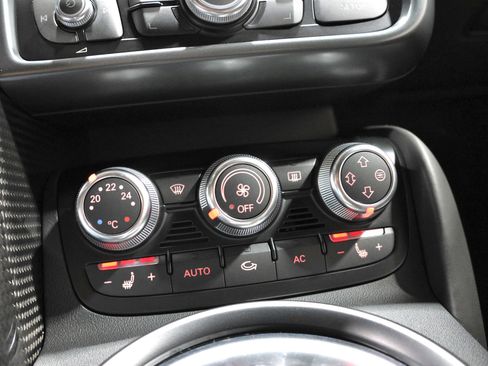 Used 2011 Audi R8 V10 AWD/4WD image 22