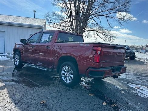 Used 2021 Chevrolet Silverado 1500 Custom image 5