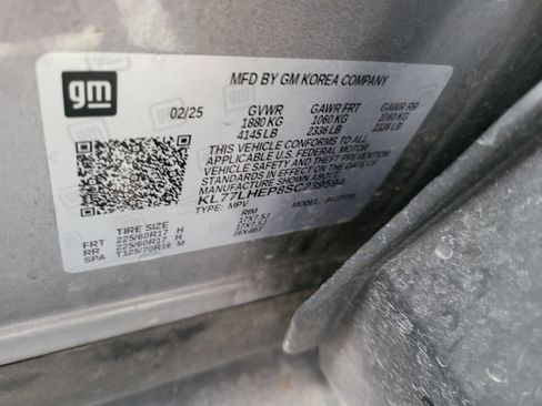Used 2025 Chevrolet Trax LT w/ LT Convenience Package FWD image 7