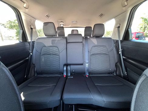 Used 2025 Nissan Pathfinder SV FWD image 41