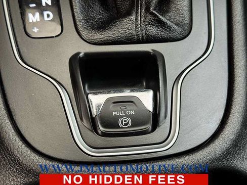 Used 2020 Jeep Cherokee Latitude Plus AWD/4WD image 37