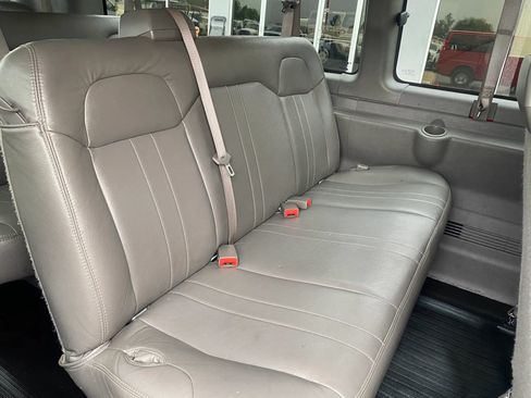 Used 2019 Chevrolet Express 3500 LS RWD image 26