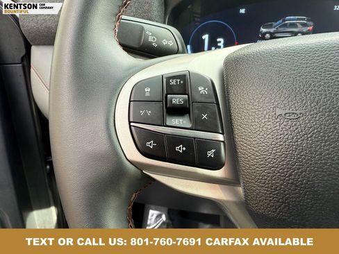 Used 2025 Ford Explorer Active AWD/4WD image 19