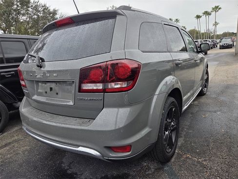Used 2019 Dodge Journey Crossroad w/ Family Entertainment Group image 5