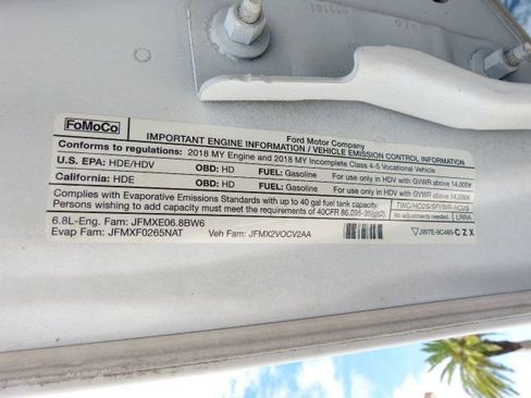 Used 2018 Ford F550 2WD Regular Cab Super Duty image 34