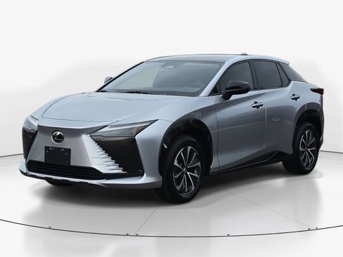 Used 2023 Lexus RZ 450e Premium w/ Technology Package image 7