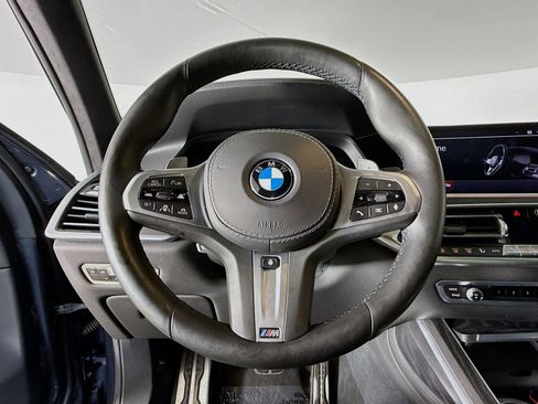 Used 2019 BMW X7 xDrive50i w/ M Sport Package image 11