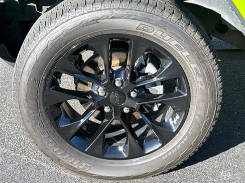 Used 2021 Jeep Wrangler Unlimited Sahara w/ Cold Weather Group image 5