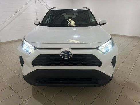 Used 2024 Toyota RAV4 LE AWD/4WD image 9