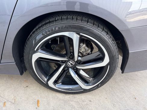 Used 2020 Honda Accord Sport image 9