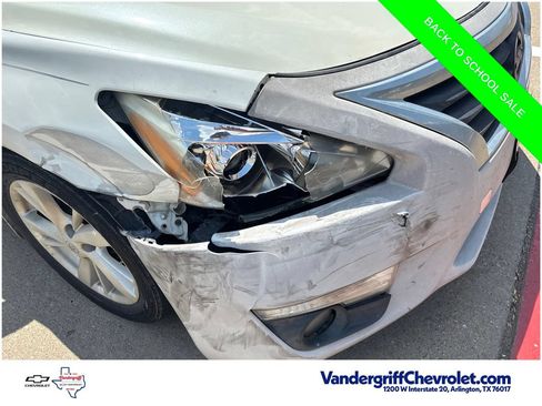 Used 2015 Nissan Altima 2.5 SL w/ Technology Package FWD image 3