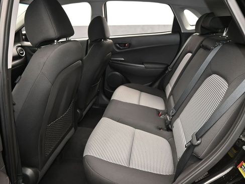 Used 2021 Hyundai Kona SE image 31