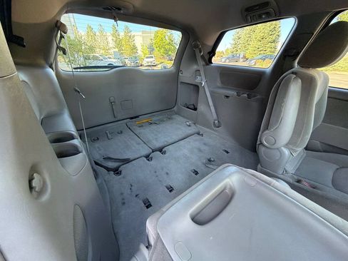 Used 2004 Toyota Sienna CE FWD image 17