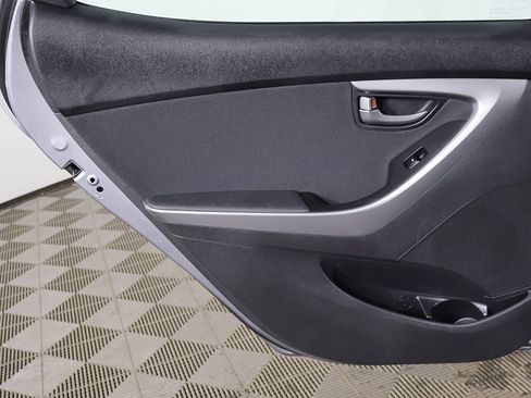 Used 2016 Hyundai Elantra Value Edition image 18