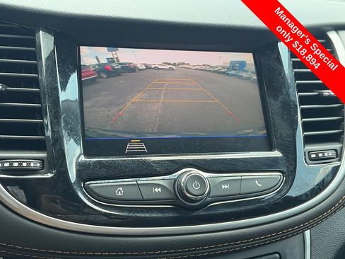 Used 2022 Chevrolet Trax LT w/ Midnight Edition AWD/4WD image 20