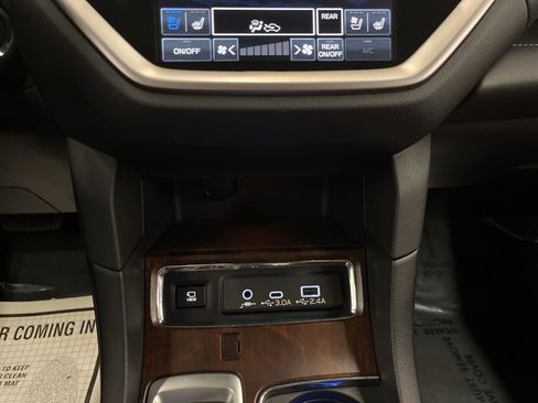 Used 2024 Subaru Ascent Touring image 25