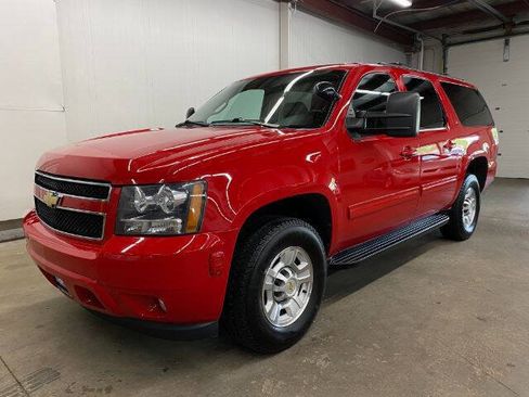 Used 2010 Chevrolet Suburban 2500 LT w/ Snow Plow Prep Package AWD/4WD image 8