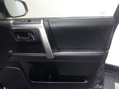 Used 2020 Toyota 4Runner Limited AWD/4WD image 18