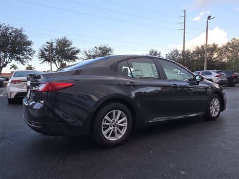 New 2026 Toyota Camry LE image 11
