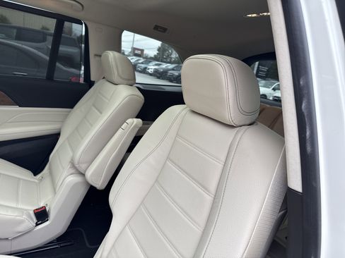 Used 2022 Mercedes-Benz GLS 450 4MATIC image 21