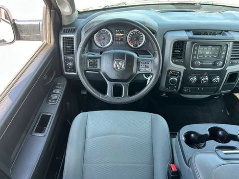Used 2017 RAM 1500 Express AWD/4WD image 26