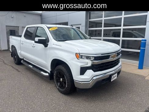 Used 2023 Chevrolet Silverado 1500 LT AWD/4WD image 2