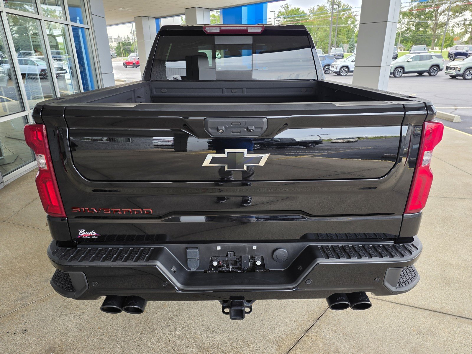 Used 2023 Chevrolet Silverado 1500 RST w/ Redline Edition AWD/4WD image 18