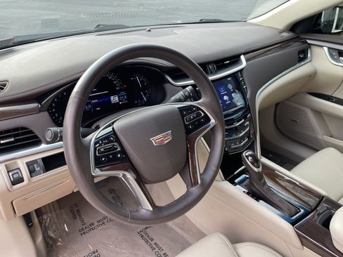 Used 2017 Cadillac XTS Luxury w/ Driver Awareness Package image 18