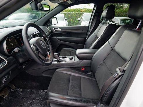 Used 2022 Jeep Grand Cherokee Laredo X image 20