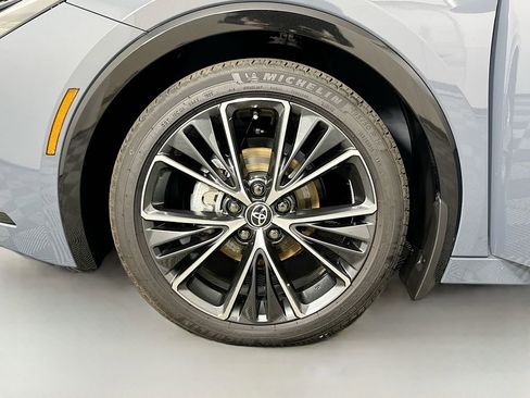 Used 2026 Toyota Prius XLE image 30